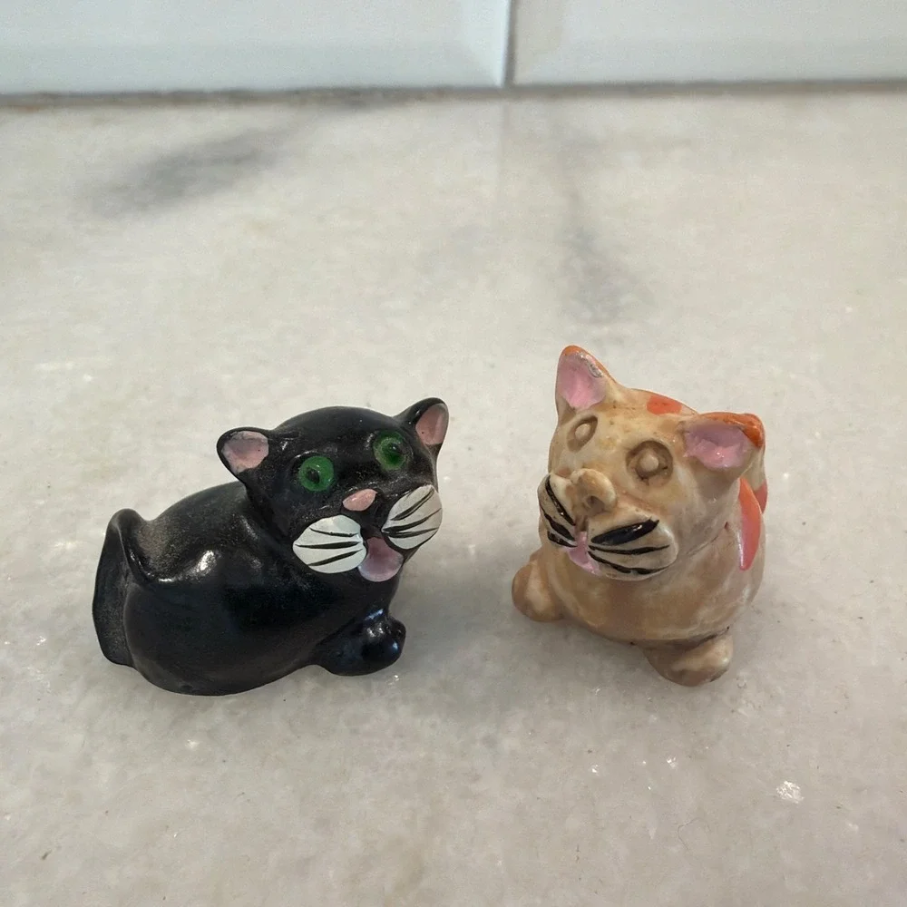 Set Of 2 Vintage Ceramic Cat Miniatures Adorable